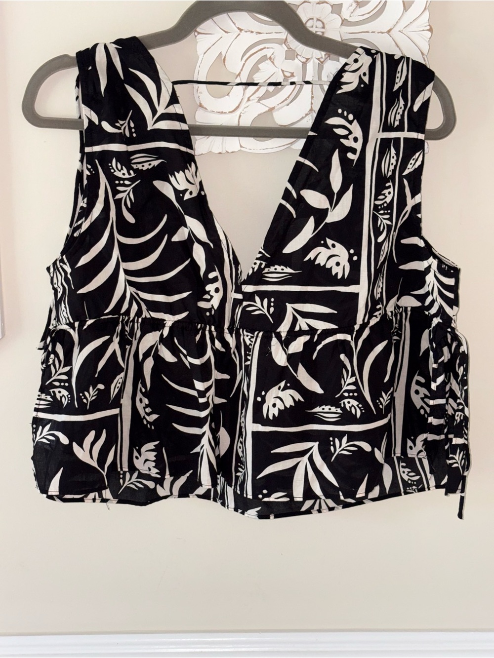 a new day Black & White Leaf-Print V-Neck Camisole. Includes the Orange and Red